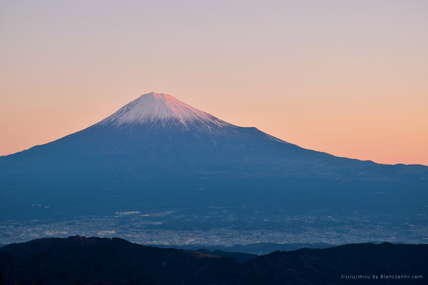 ナイトハイクのご褒美は初日の出と富士山の絶景 Siru Miru シルミル 写真で綴るイロイロ